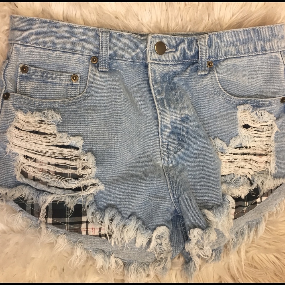 Distressed light wash Jean shorts